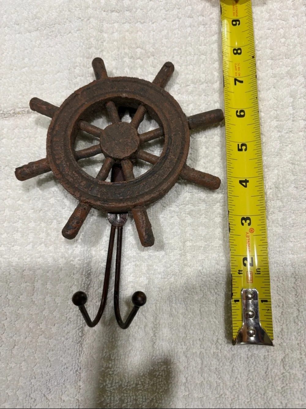Rustic Brown Ship Wheel Wall Hook - Home Wall Decor